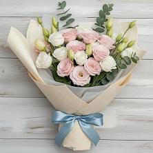 Букет цветов из:  Лизиантусы в Новой Таволжанке