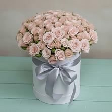 Цветочная композиция из Розы в шляпной коробке в Новой Таволжанке