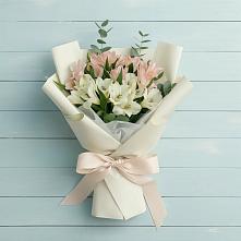 Букет цветов из:  Альстромерии в Новой Таволжанке