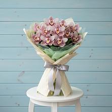 Букет цветов из:  Орхидеи и Розы в Новой Таволжанке