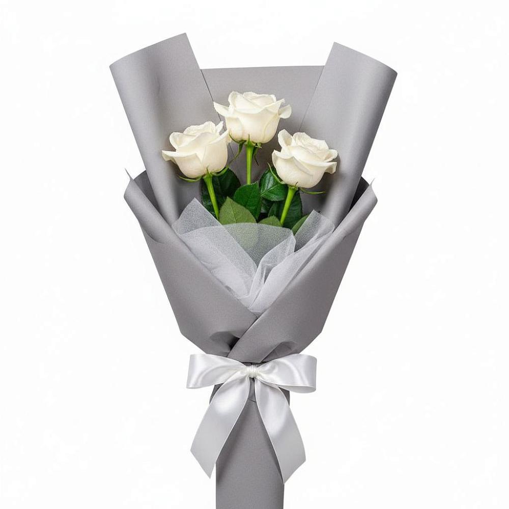 Букет 3 белые розы в Новой Таволжанке
