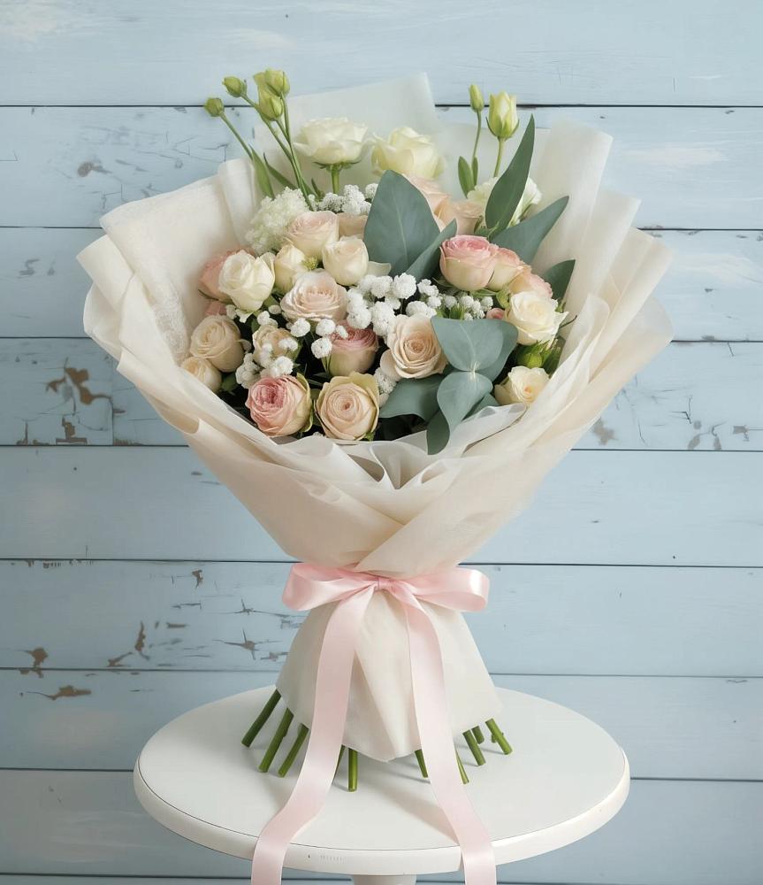 Букет цветов из: Розы и Лизиантусы в Новой Таволжанке