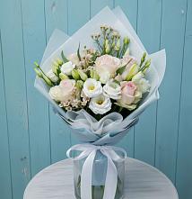 Букет цветов из:  Розы и Лизиантусы в Новой Таволжанке