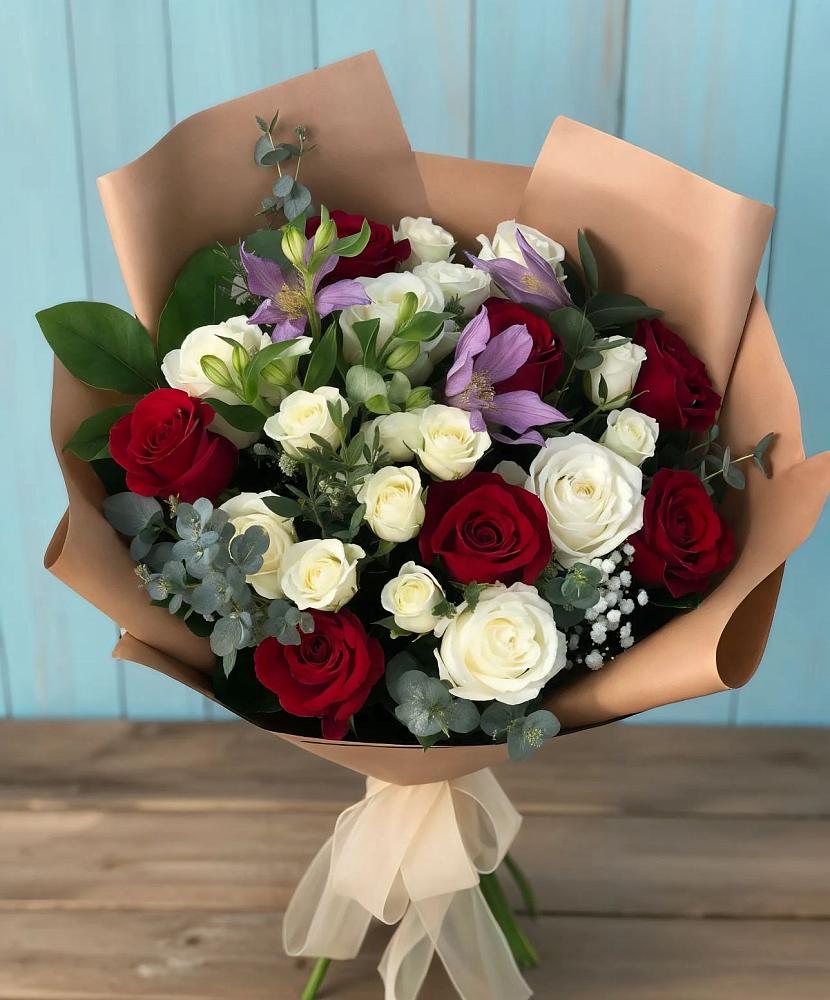 Букет цветов из: Розы и Альстромерии в Новой Таволжанке