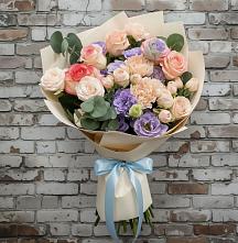 Букет цветов из:  Розы, Лизиантусы и Гвоздики #REPLACE_PRED# Новой Таволжанке