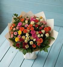 Букет Микс из разноцветных кустовых роз в Новой Таволжанке
