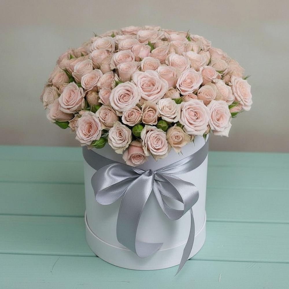 Цветочная композиция из Розы в шляпной коробке в Новой Таволжанке